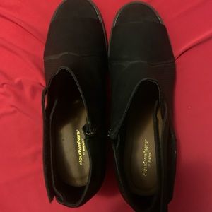 Size 12W Avenue Cloudwalkers Ankle Shoe Boots